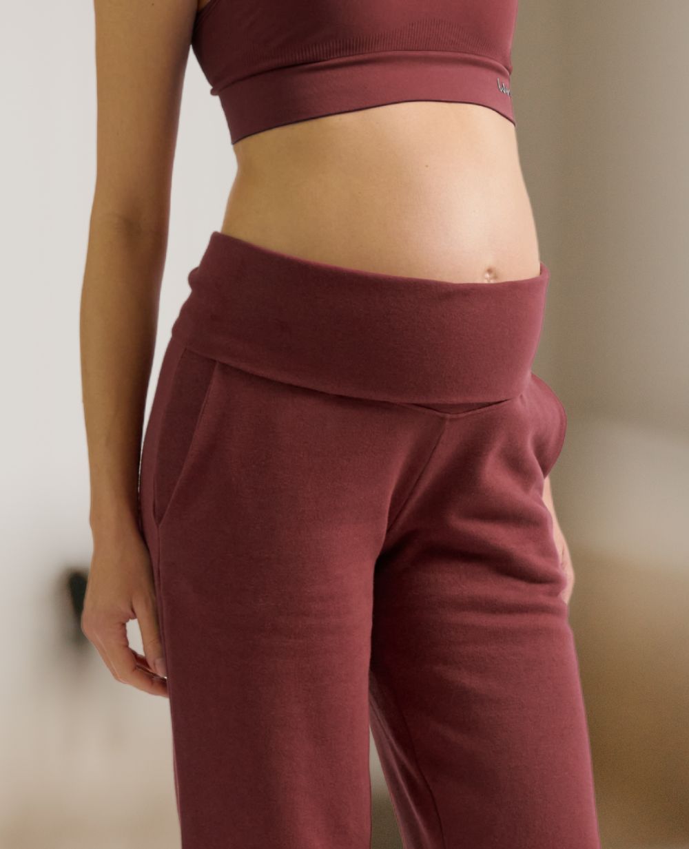 cache-c-ur-woma-jogger-de-sport-et-de-grossesse-prune image 4