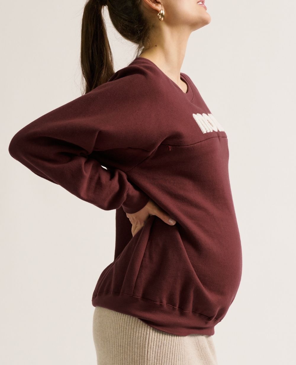 cache-c-ur-mom-sweat-de-grossesse-et-allaitement-prune-coton-bio image 2
