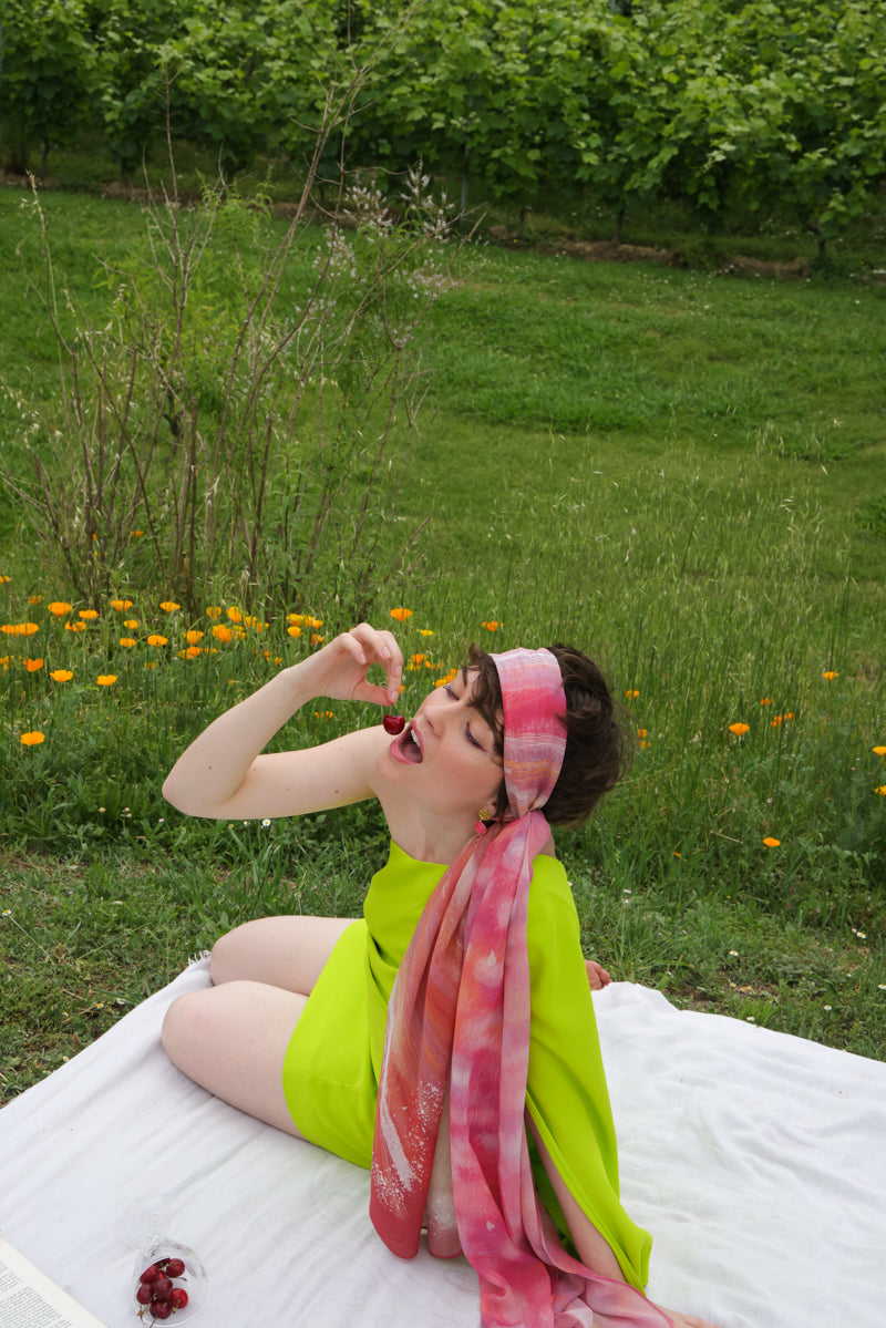 petrusse-edgar-rose-framboise-foulard-en-soie-c-r-monie image 5