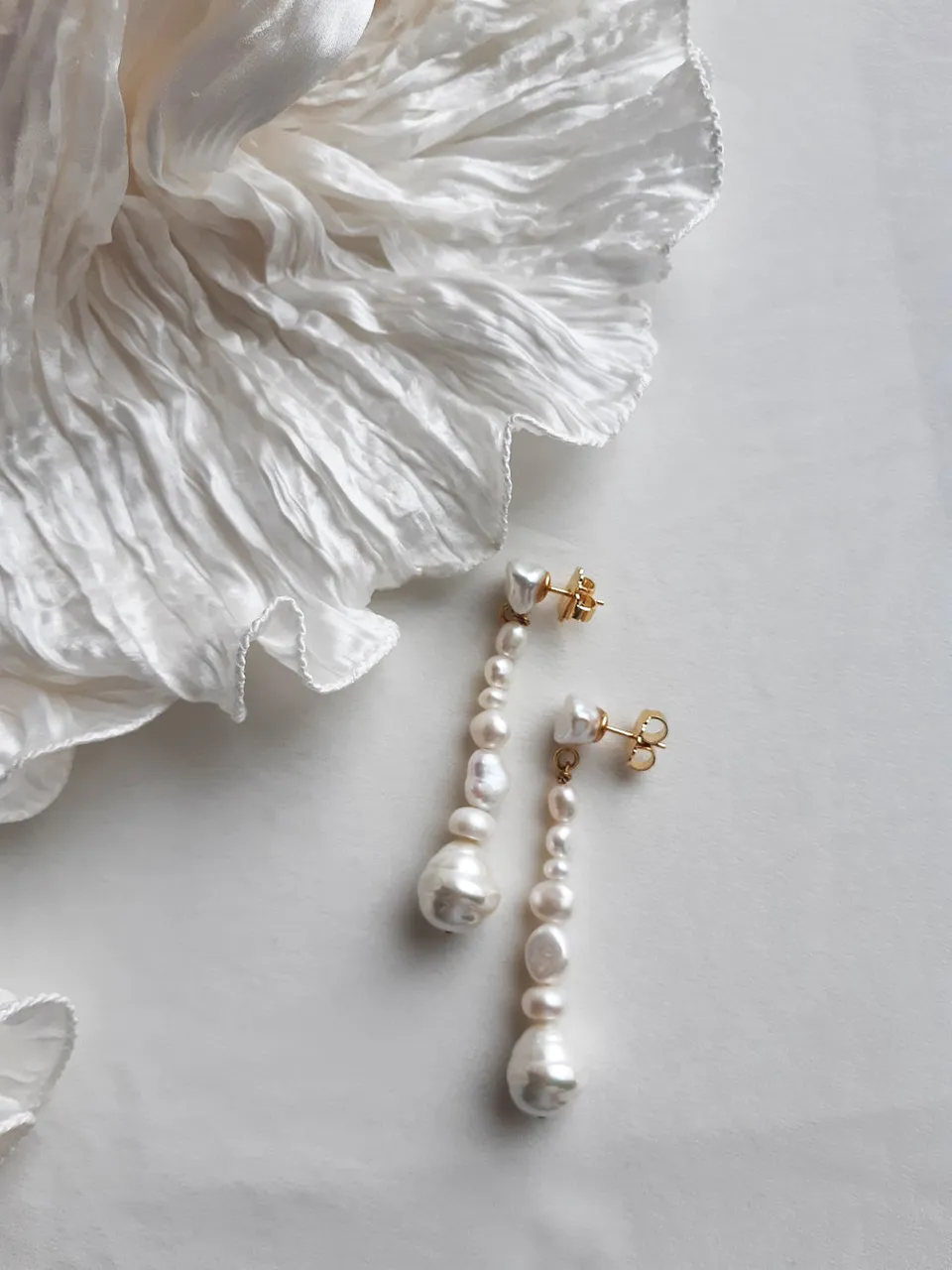 maison-sabben-boucles-d-oreilles-aurore-perles-nacr-es-6-5-cm image 1