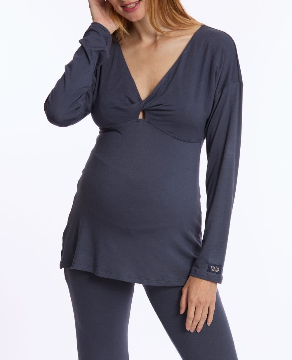 cache-c-ur-t-shirt-grossesse-et-allaitement-manches-longues-louna-bleu-nuit image 2
