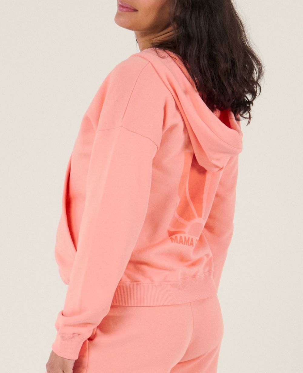 cache-c-ur-coconut-hoodie-de-grossesse-et-d-allaitement-abricot image 3