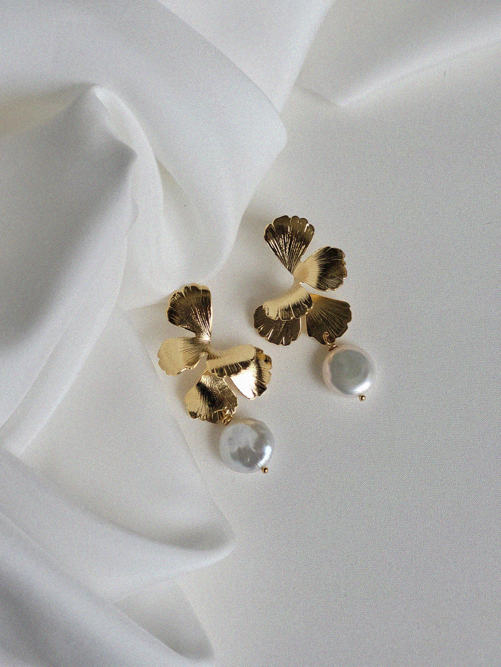 maison-sabben-boucles-d-oreilles-univers-pearl-small-baroque-4-5-cm image 1