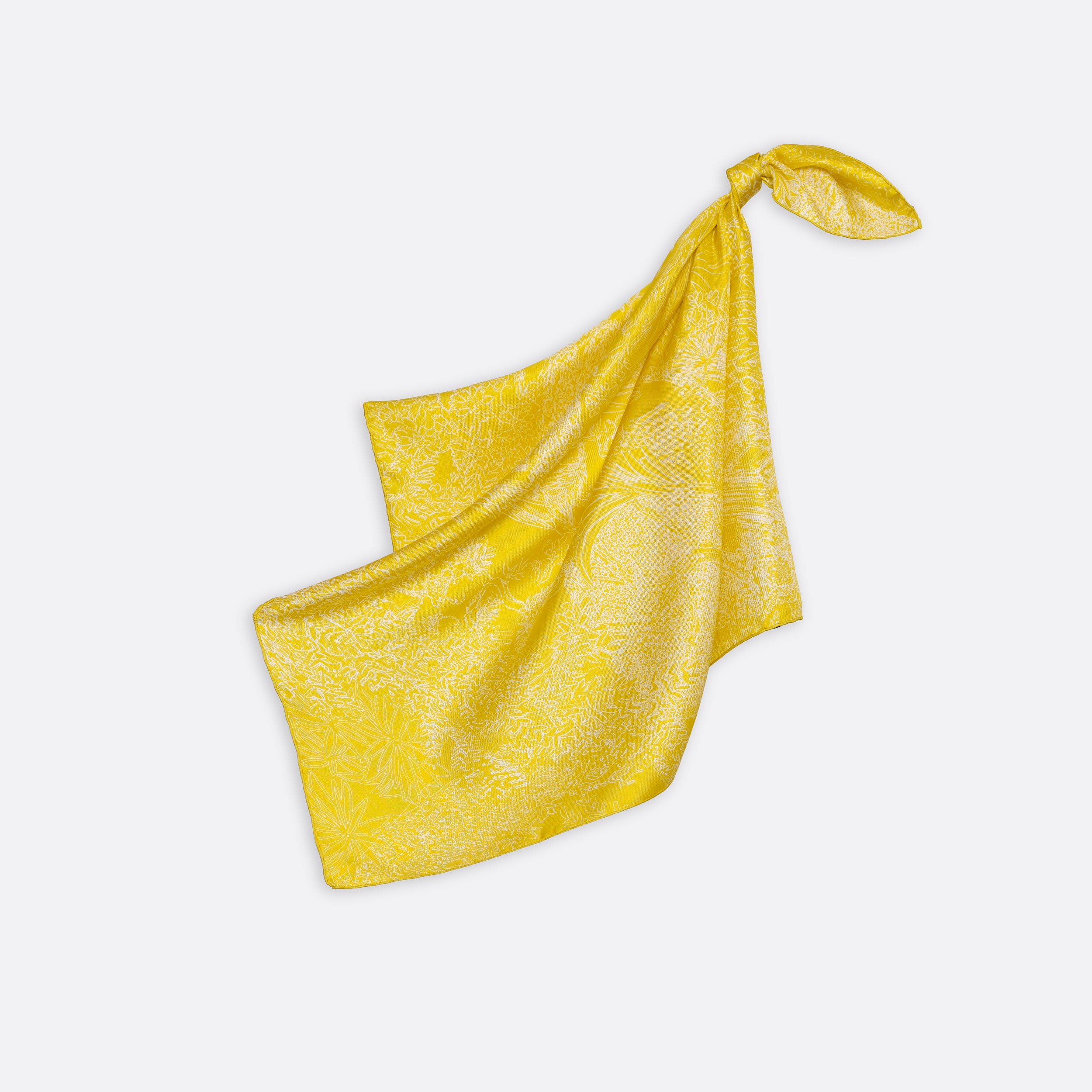 petrusse-carr-soie-65-maya-mini-jaune image 3