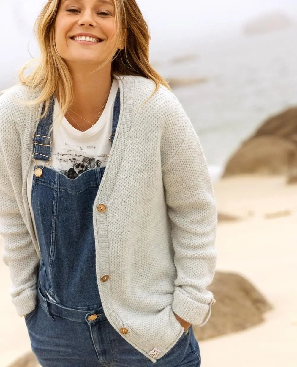 cache-c-ur-abelha-cardigan-de-grossesse-gris-perle image 2