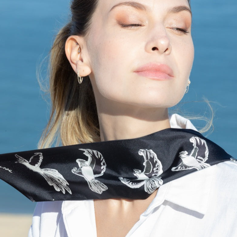 petrusse-diane-noir-long-ruban-twill-de-soie image 5