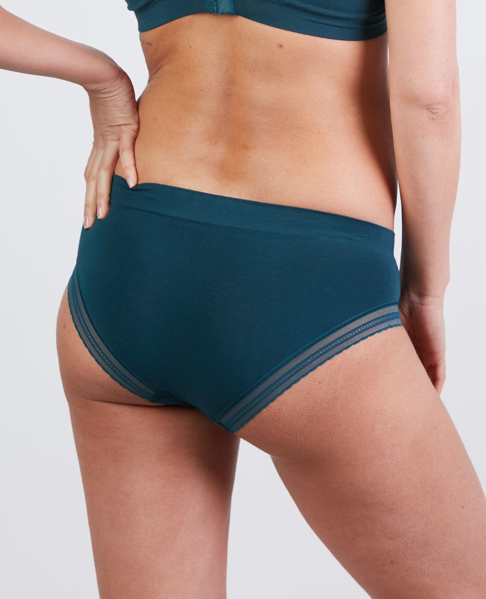 cache-c-ur-milk-slip-grossesse-vert-bambou-sans-couture image 4