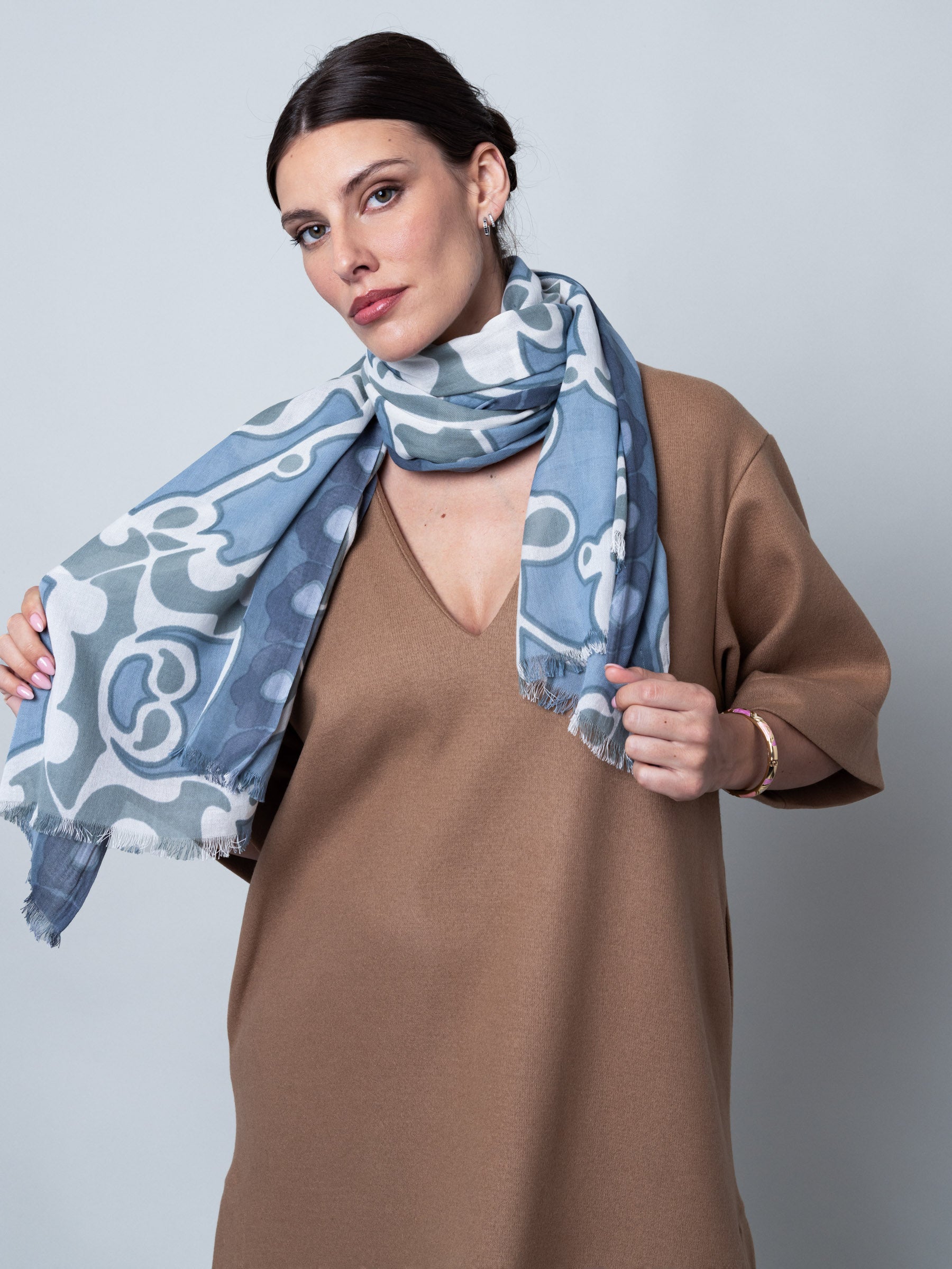 petrusse-volute-denim-tole-coton-70x200-cm-franges image 7