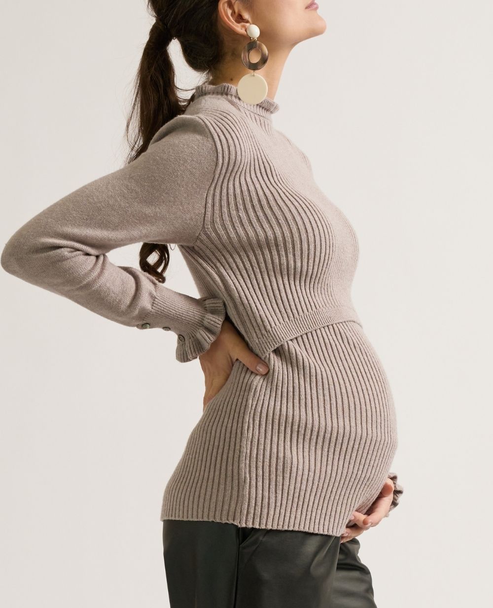 cache-c-ur-doroth-e-pull-grossesse-allaitement-taupe-volants image 3