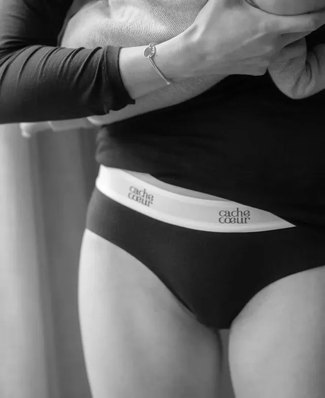cache-c-ur-life-shorty-grossesse-noir-sans-couture image 1