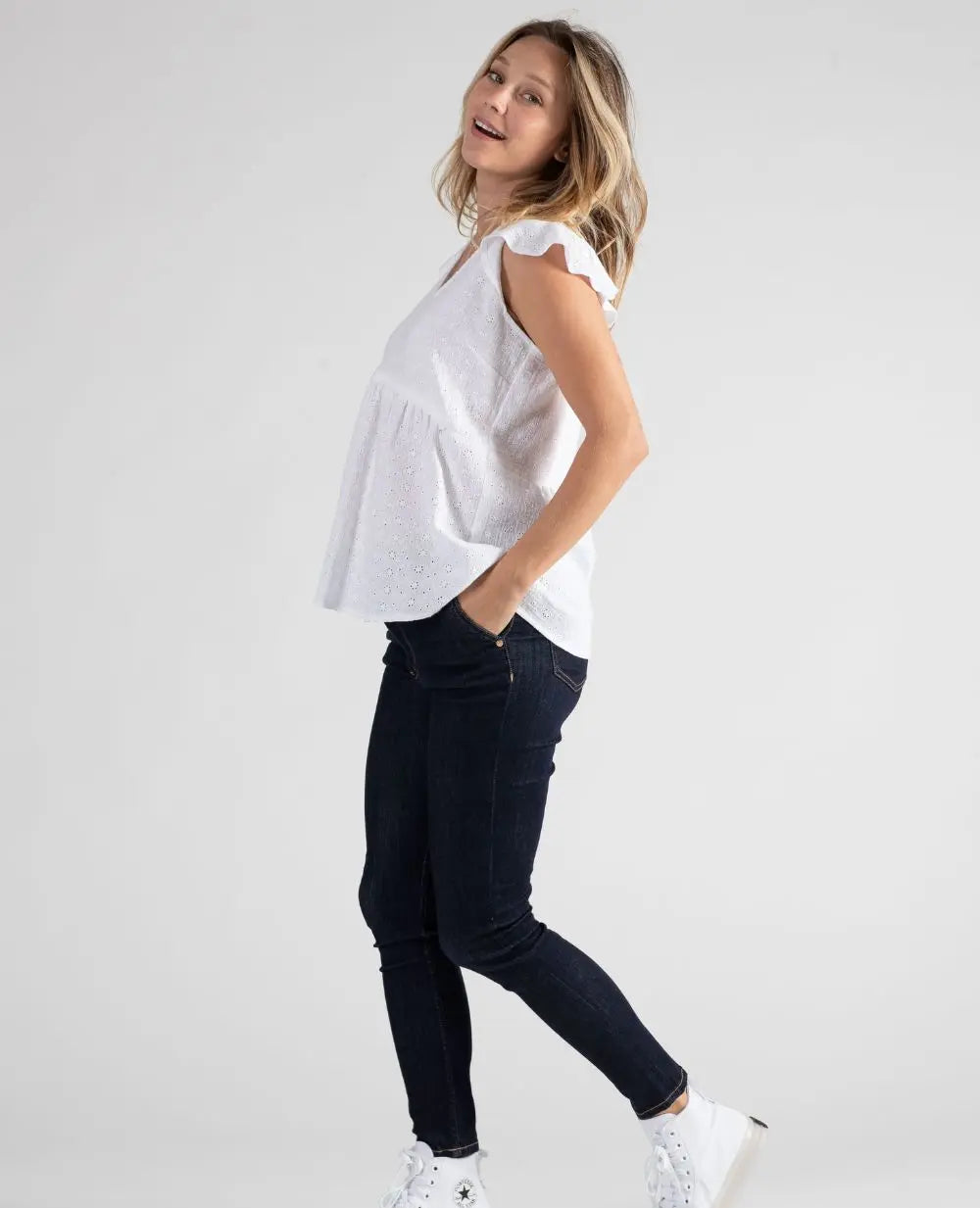 cache-c-ur-haut-papillon-grossesse-et-allaitement-suzanne-blanc-brod image 4