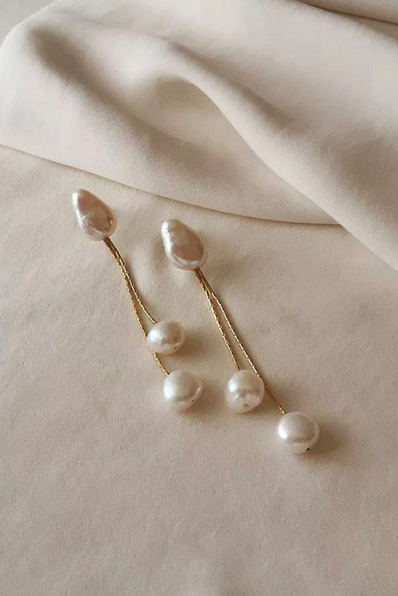 maison-sabben-boucles-d-oreilles-viviane-pendants-baroques-7-5-cm image 1