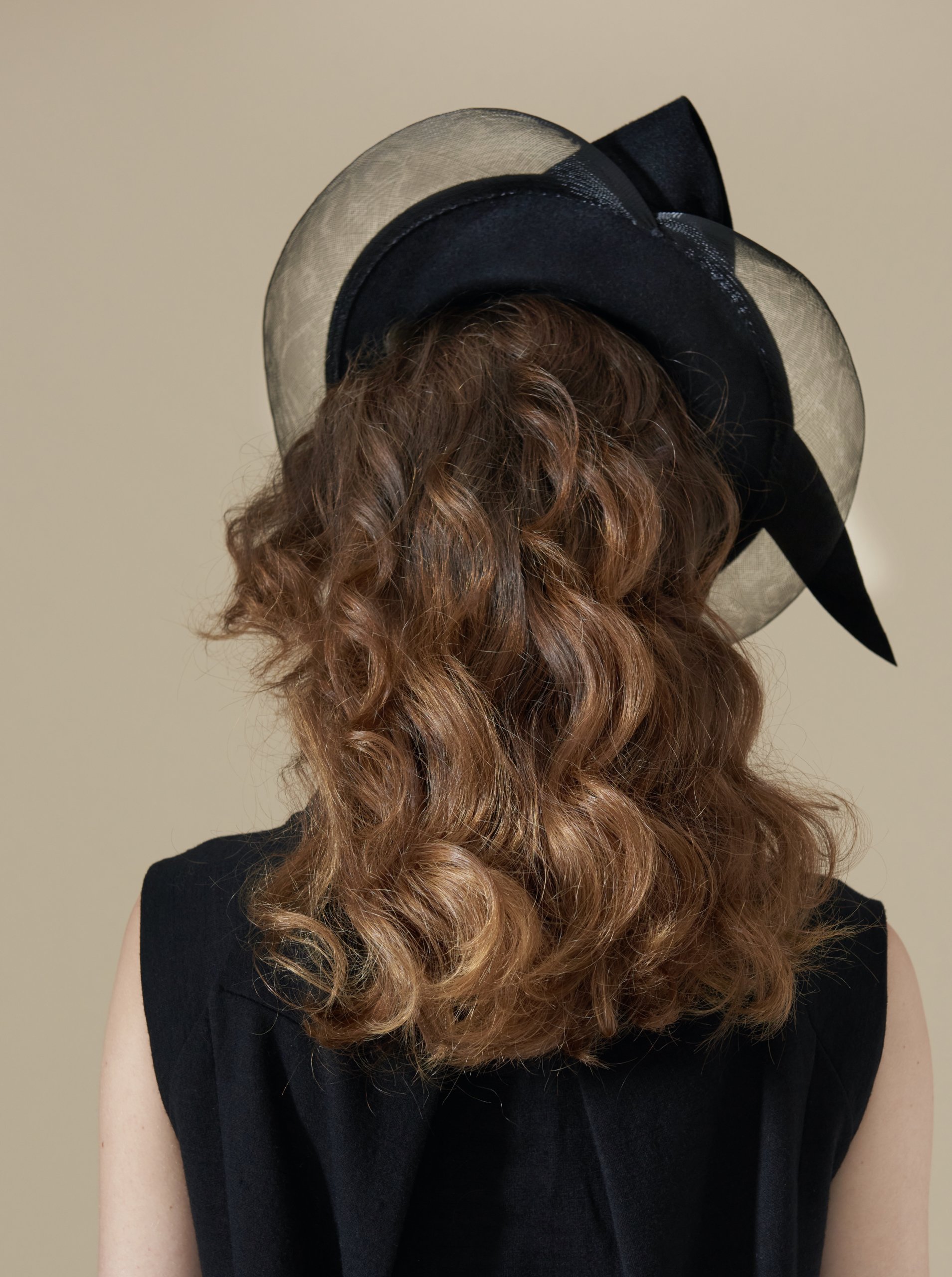 mademoiselle-chapeaux-aliz-e-chapeau-de-c-r-monie-a-rien image 3