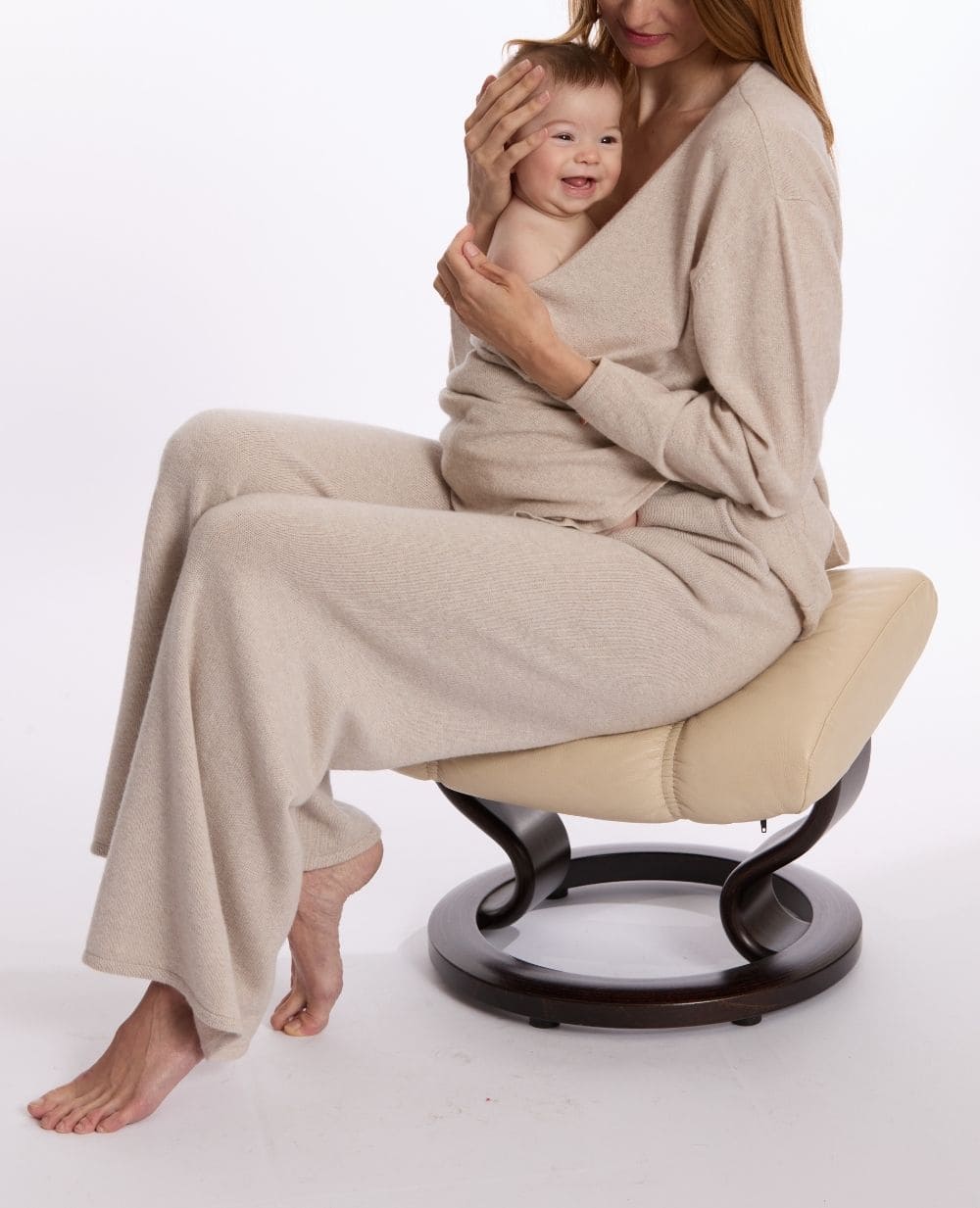 cache-c-ur-beverly-pull-cache-c-ur-de-maternit-beige-laine-cachemire image 4