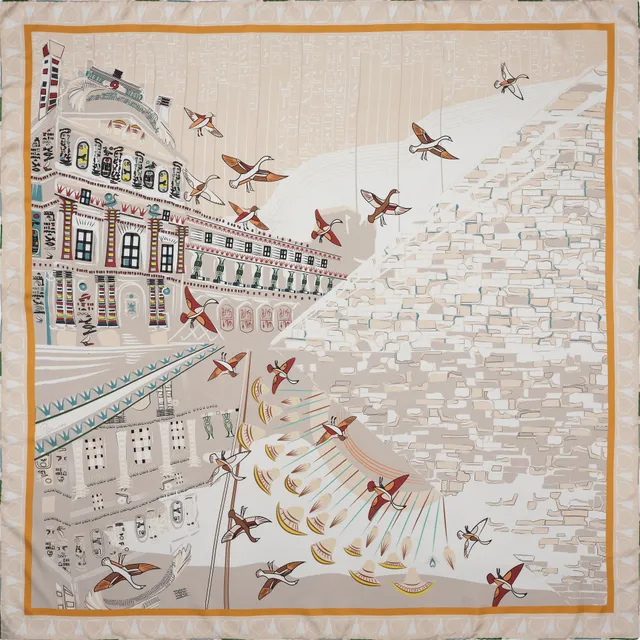 petrusse-carr-soie-105-sur-le-nil-beige-foulard image 1