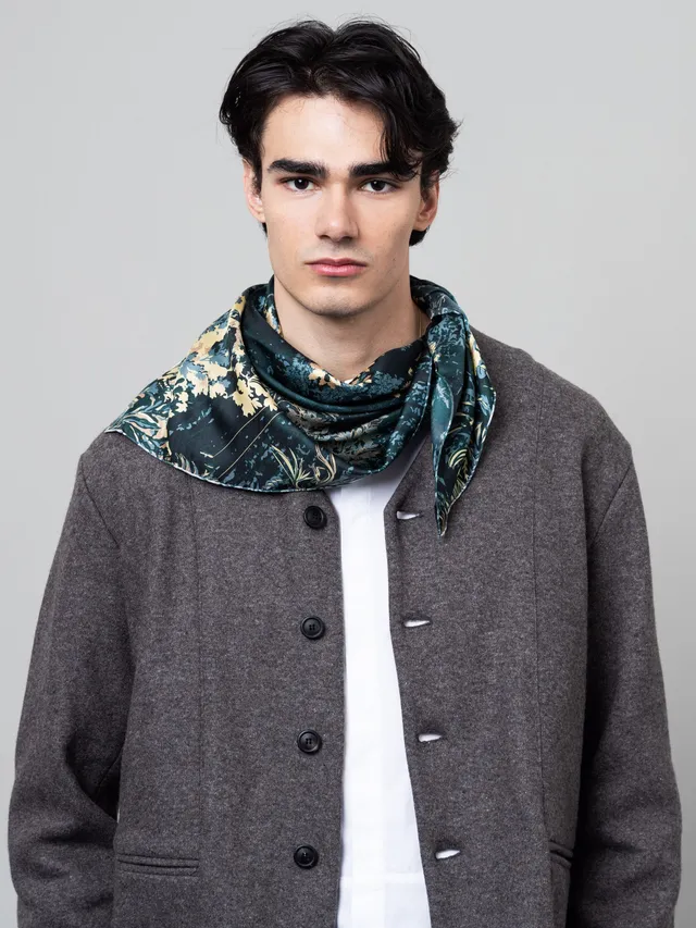 petrusse-silk-scarf-65-circe-kaki-carr-soie-65x65-cm image 1