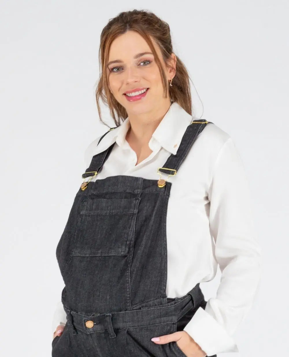 cache-c-ur-charlie-haut-de-salopette-en-jean-noir-recycl image 1