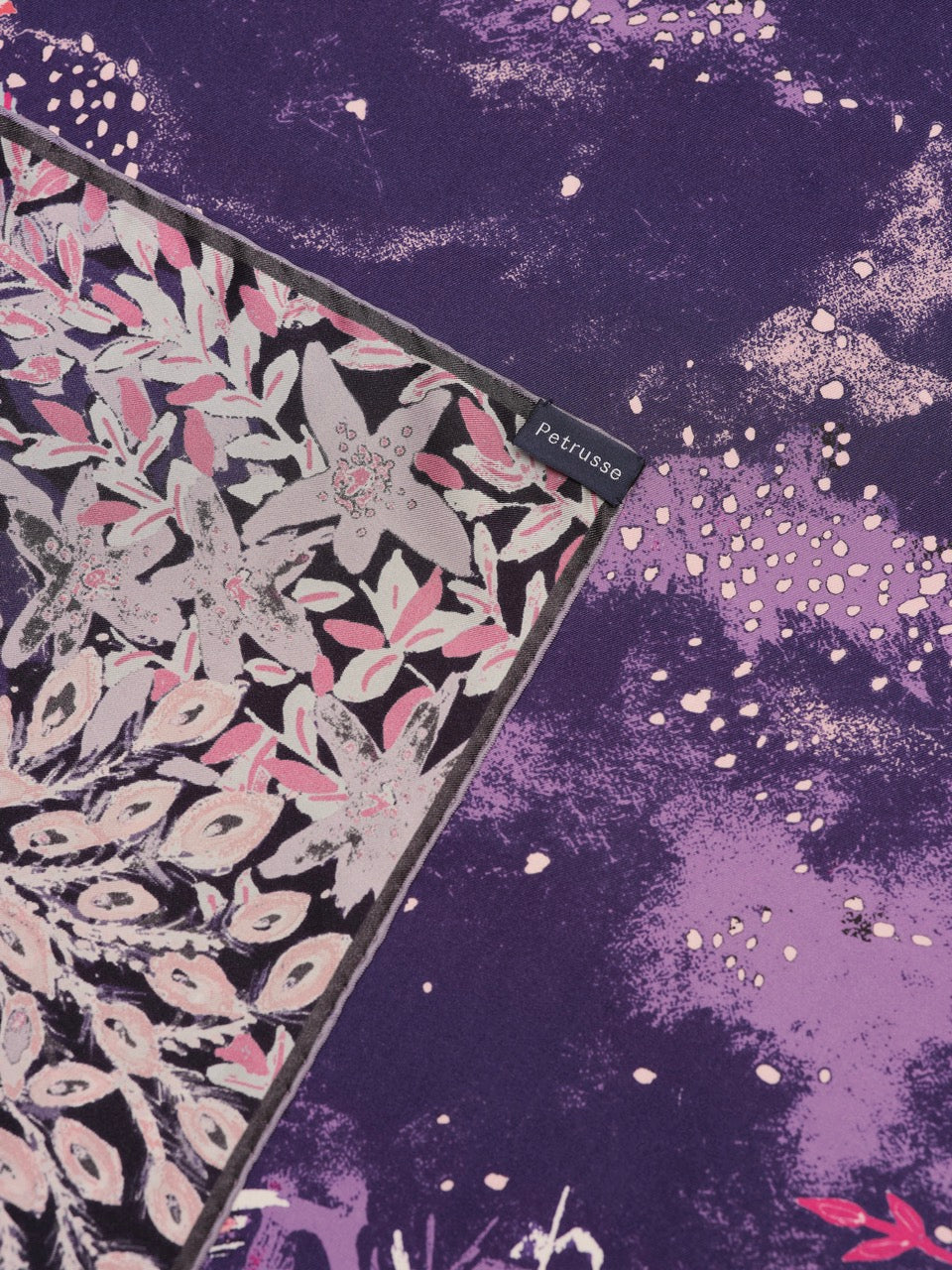 petrusse-carr-soie-105-idylle-lilas-foulard-twill-soie image 3