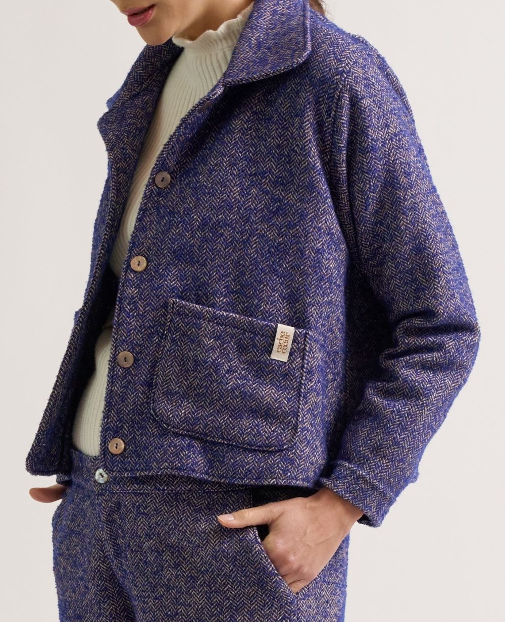 cache-c-ur-pippa-veste-courte-de-maternit-bleu-tweed-chevron image 5