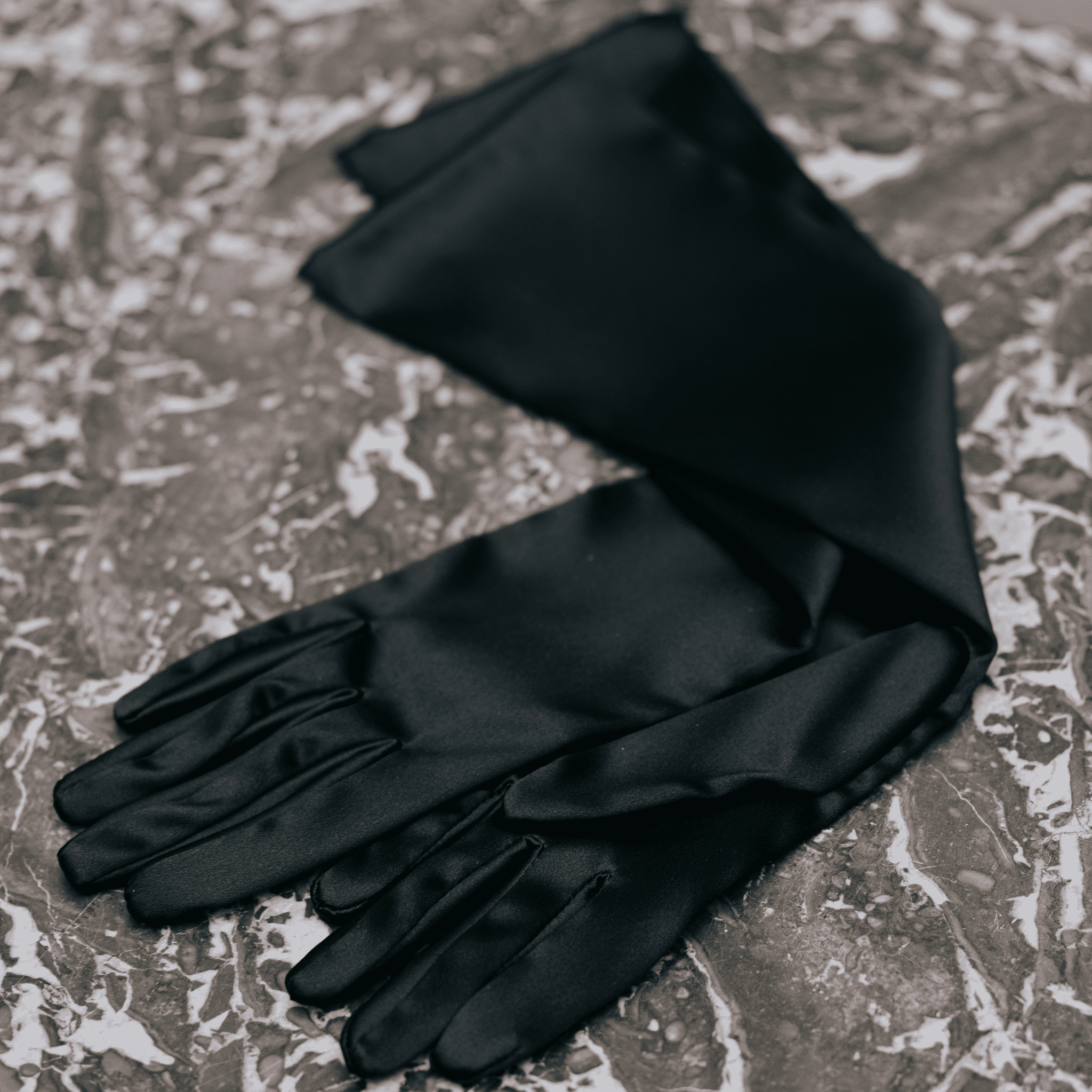causse-castiglione-gants-mi-longs-en-satin-pour-femme-2 image 5