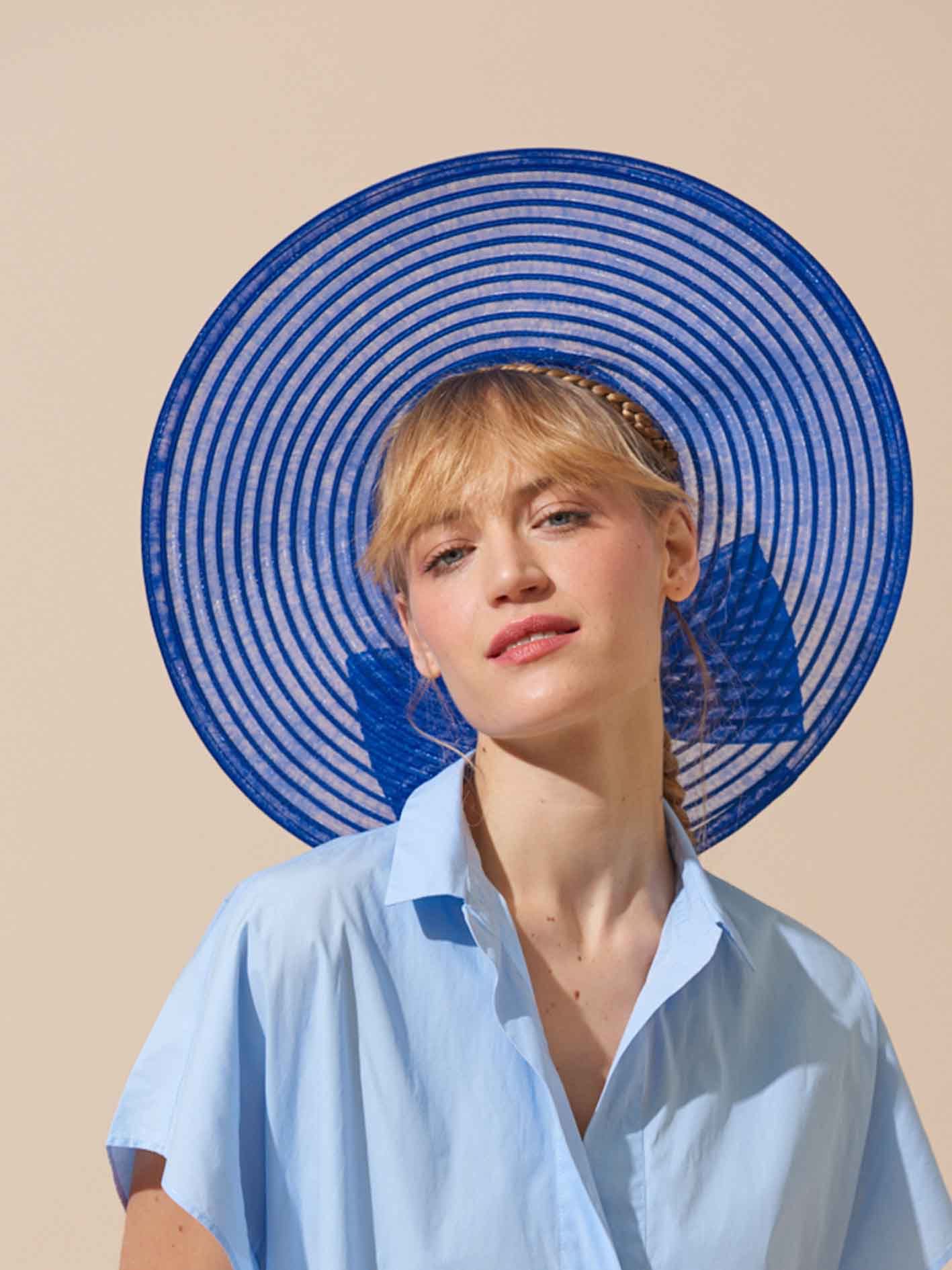 mademoiselle-chapeaux-calimucho-chapeau-ete-femme-ceremonie image 2