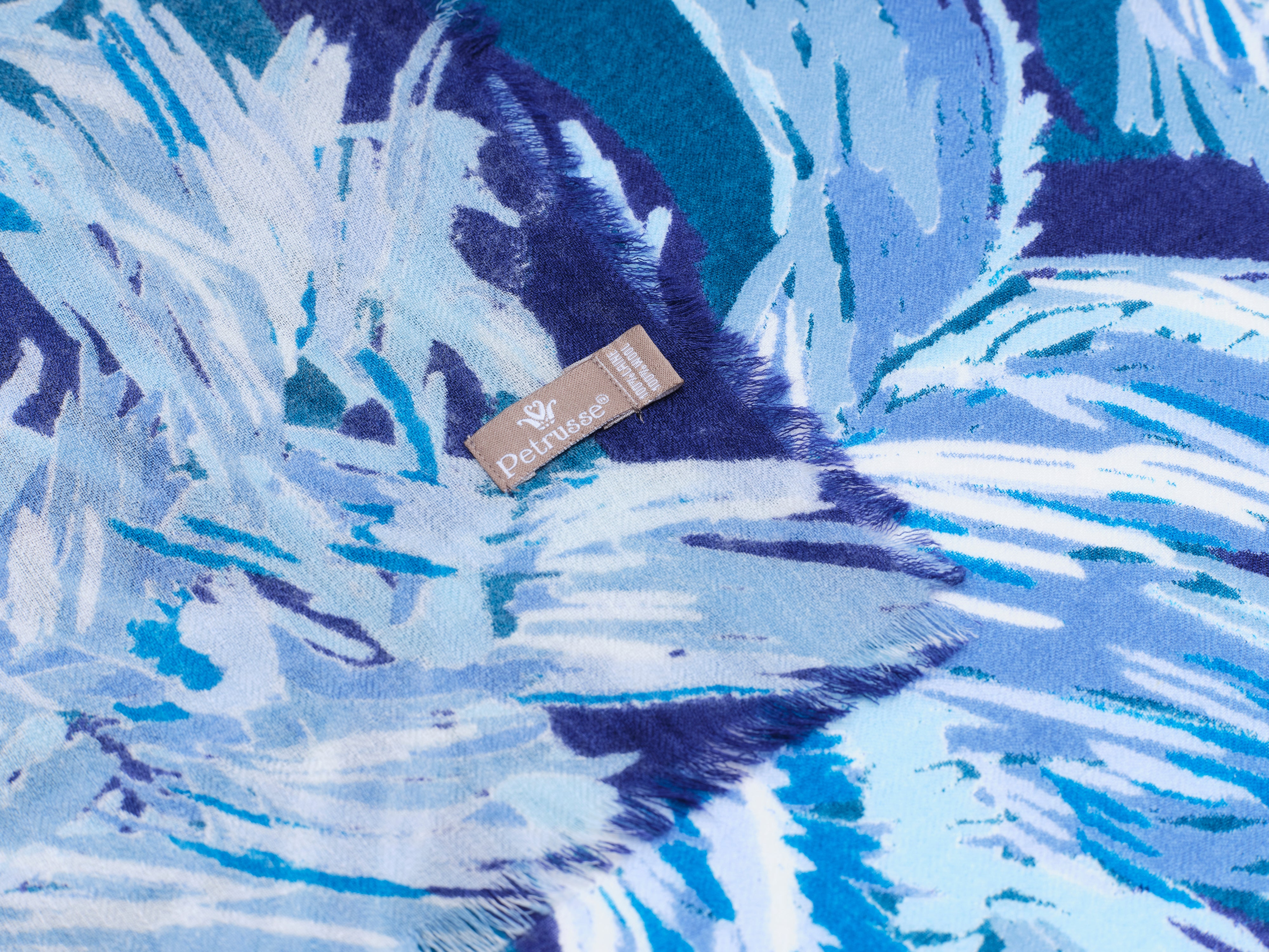 petrusse-lena-bleu-carr-laine-130 image 4