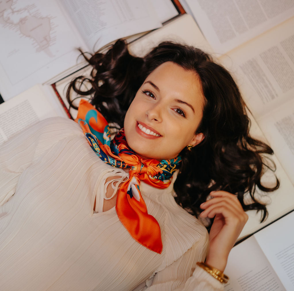 petrusse-fanny-orange-carr-soie-105cm-made-in-france image 2