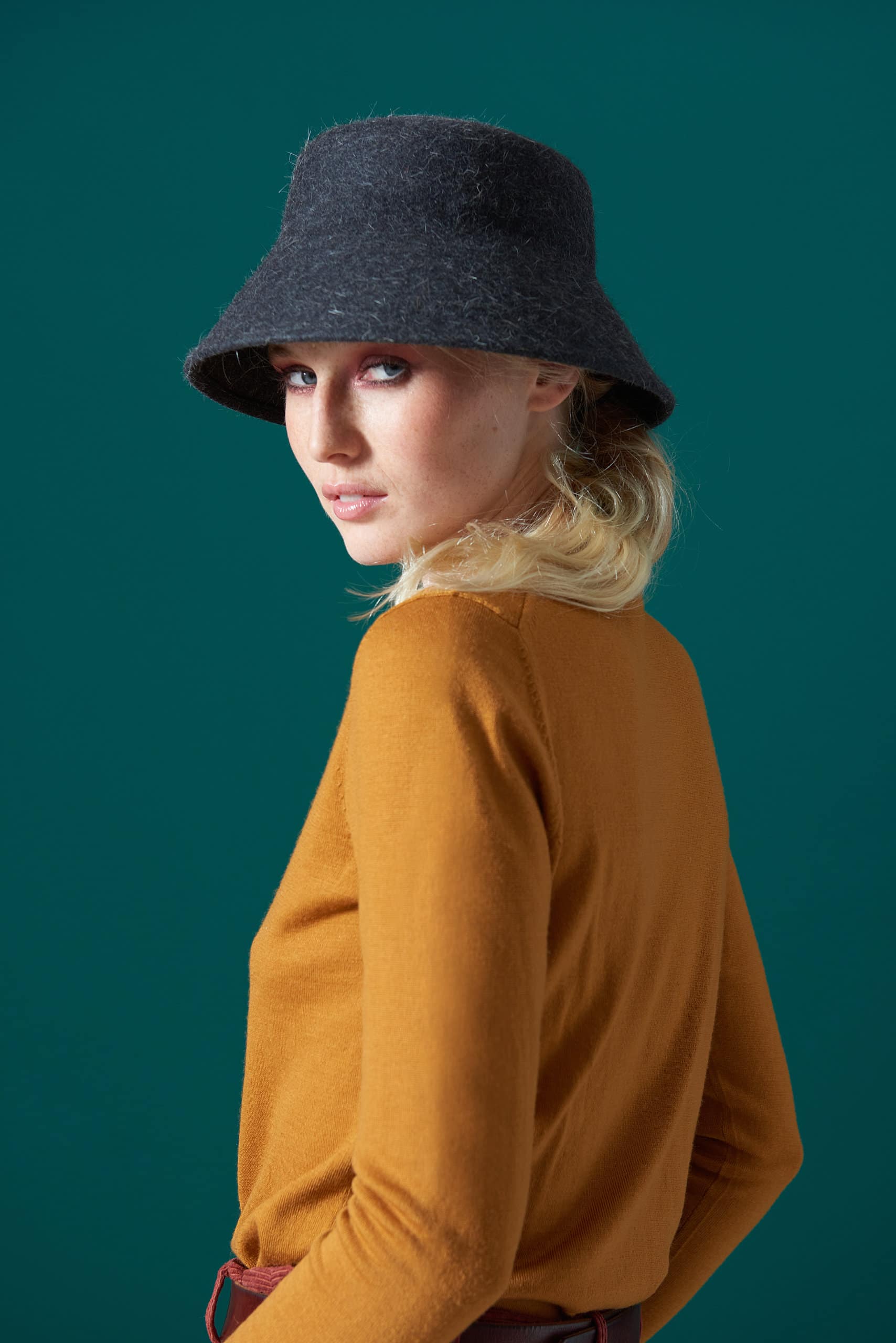 mademoiselle-chapeaux-madeleine-chapeau-c-r-monie-femme image 3