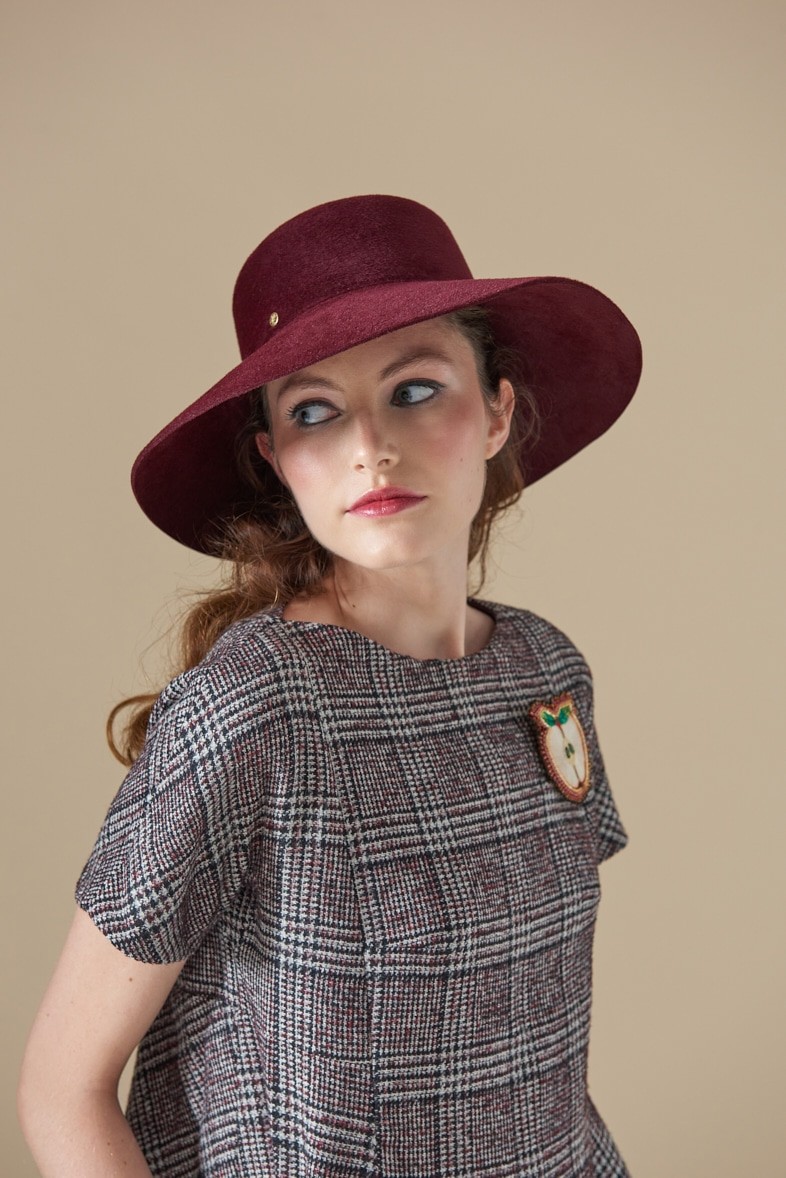 mademoiselle-chapeaux-l-on-chapeau-de-c-r-monie image 1