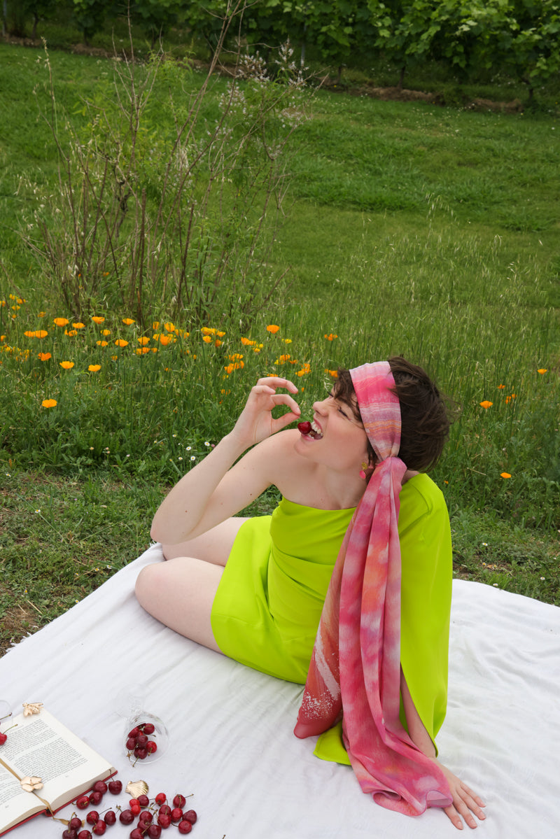 petrusse-edgar-rose-framboise-foulard-en-soie-c-r-monie image 4