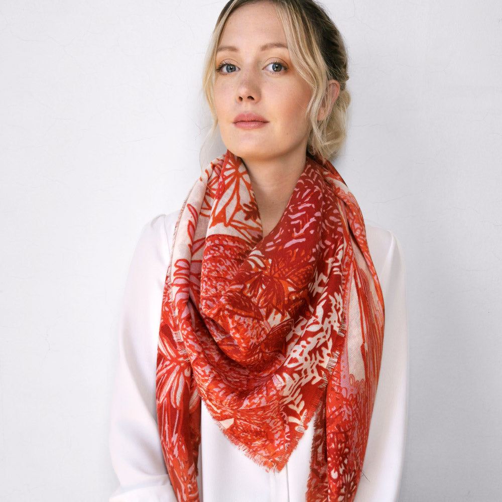 petrusse-carr-laine-140-eve-blanc-rouge image 3