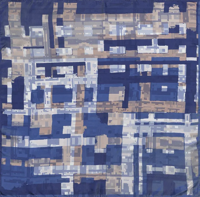 petrusse-carr-soie-90-ariane-marine-foulard-g-om-trique image 1