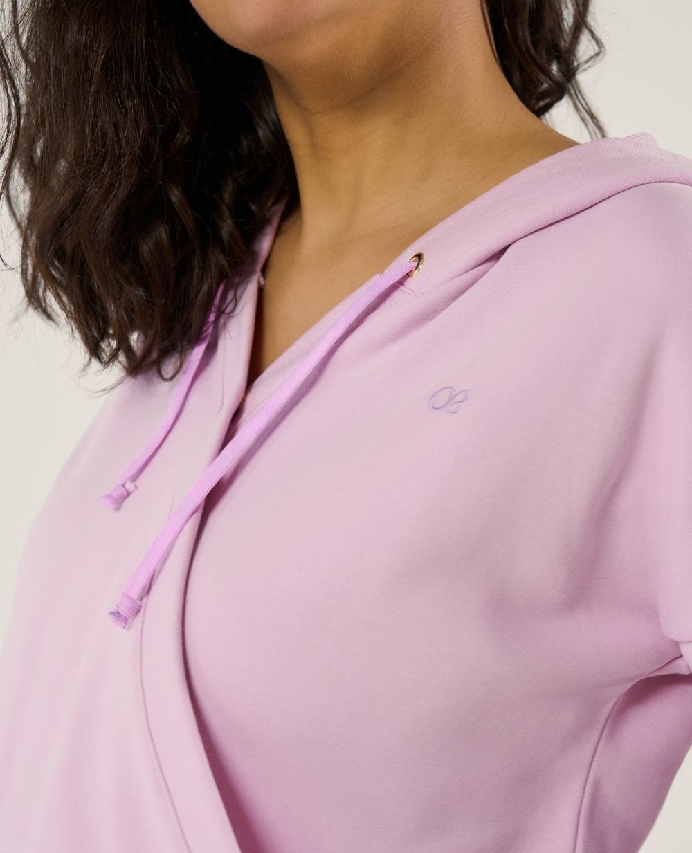 cache-c-ur-hoodie-de-grossesse-et-d-allaitement-coconut-lila image 5