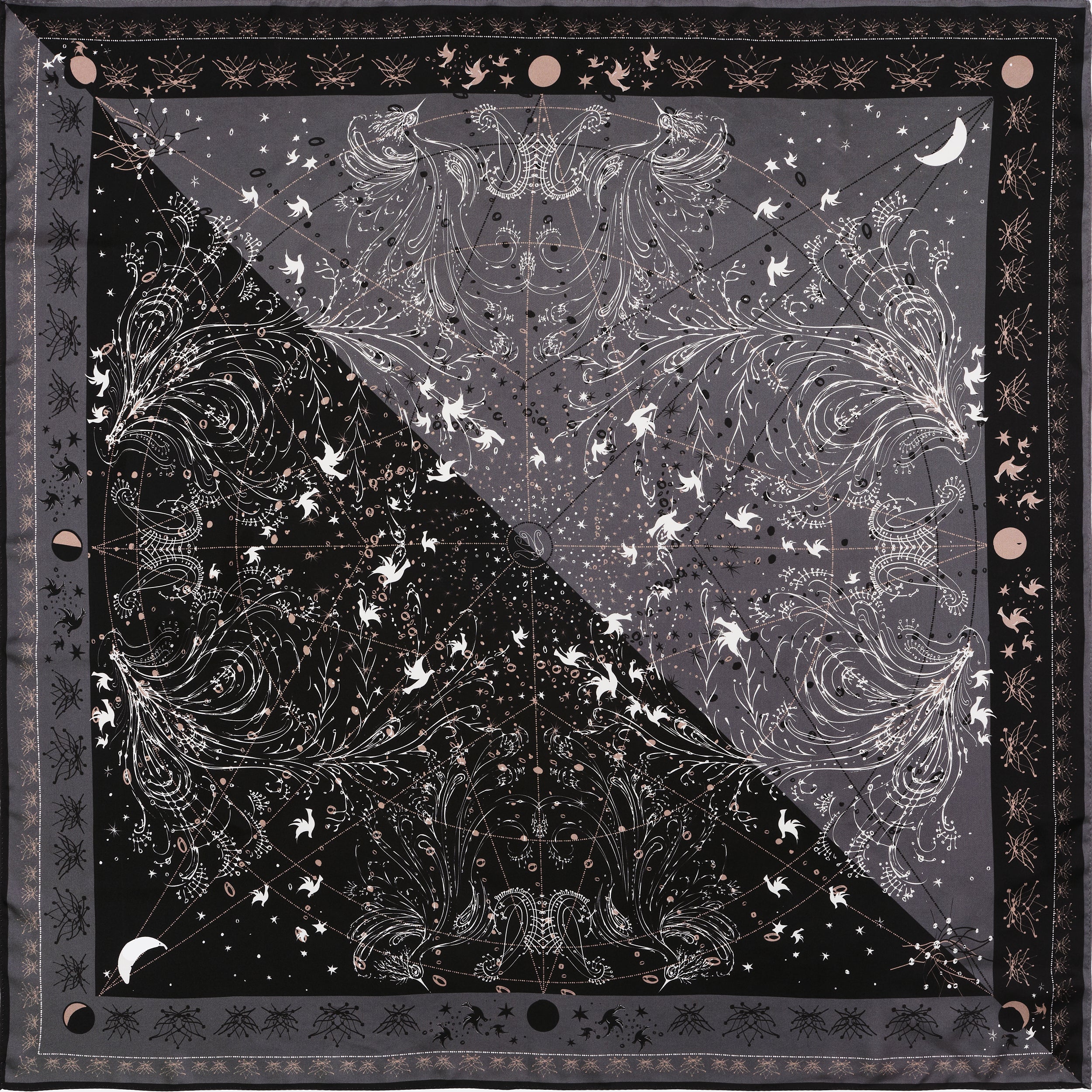 petrusse-carr-soie-90-z-nith-noir image 2