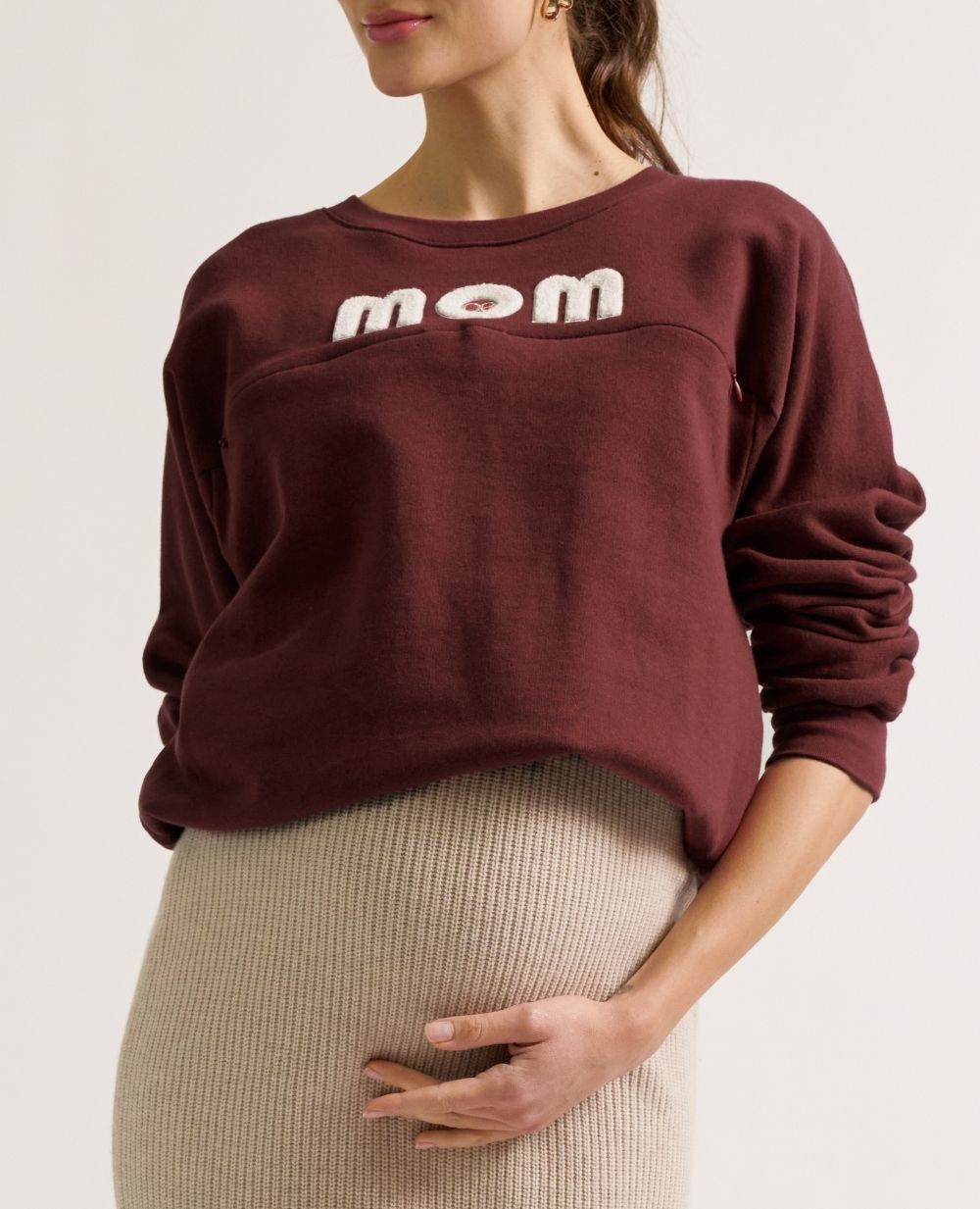 cache-c-ur-mom-sweat-de-grossesse-et-allaitement-prune-coton-bio image 3