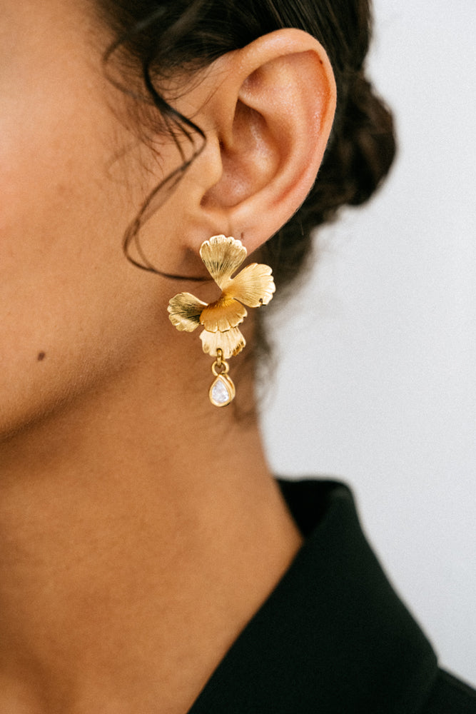 maison-sabben-valentine-boucles-d-oreilles-mari-e-fleur-zircon-gouttes-4-5-cm image 1