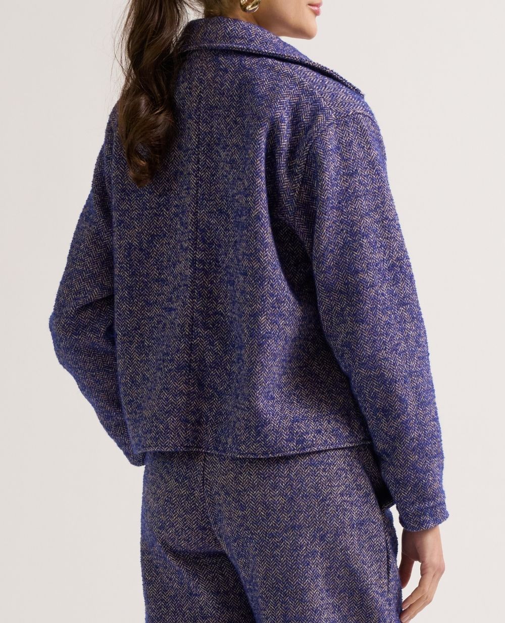cache-c-ur-pippa-veste-courte-de-maternit-bleu-tweed-chevron image 7