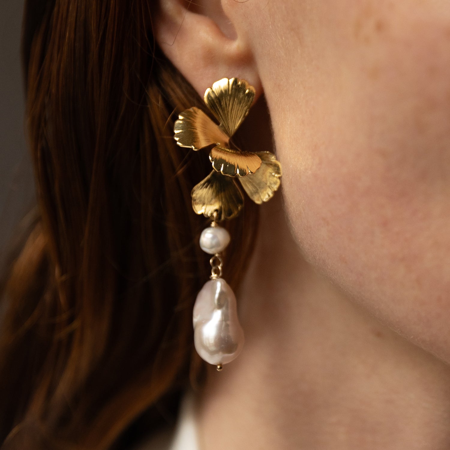 maison-sabben-olive-boucles-d-oreilles-mari-e-fleur-perles-de-culture image 4