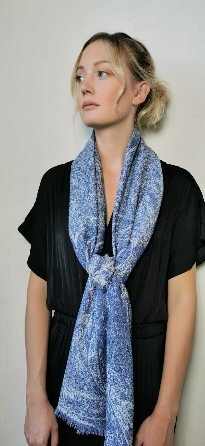 petrusse-absolu-bleu-tole-jacquard-laine-cachemire-extra-longue image 2