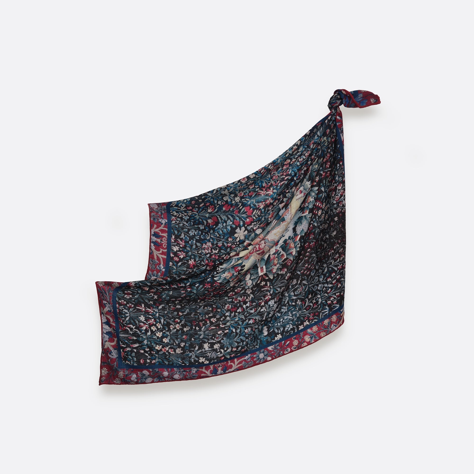 petrusse-carr-laine-100-millefleurs-louvre-abu-dhabi image 2