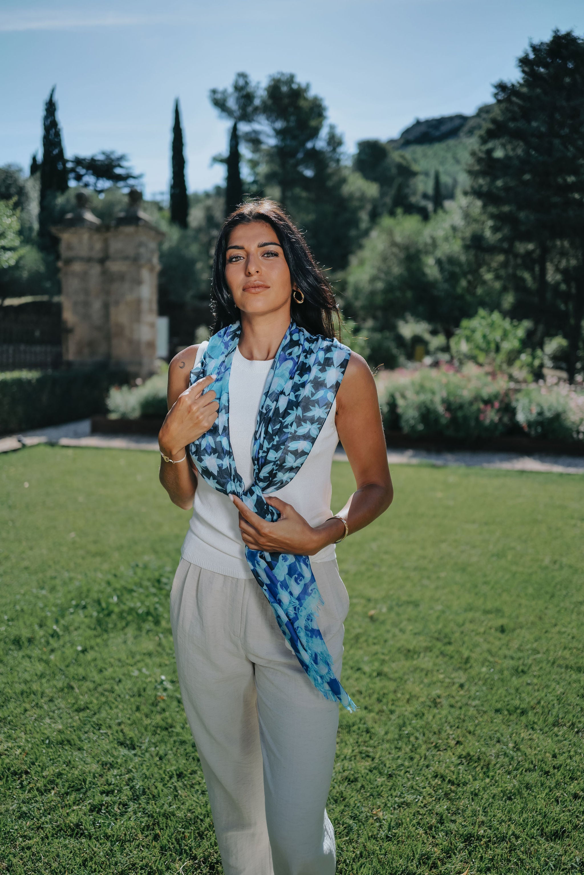petrusse-sahara-bleu-tole-l-g-re-motif-lotus image 6
