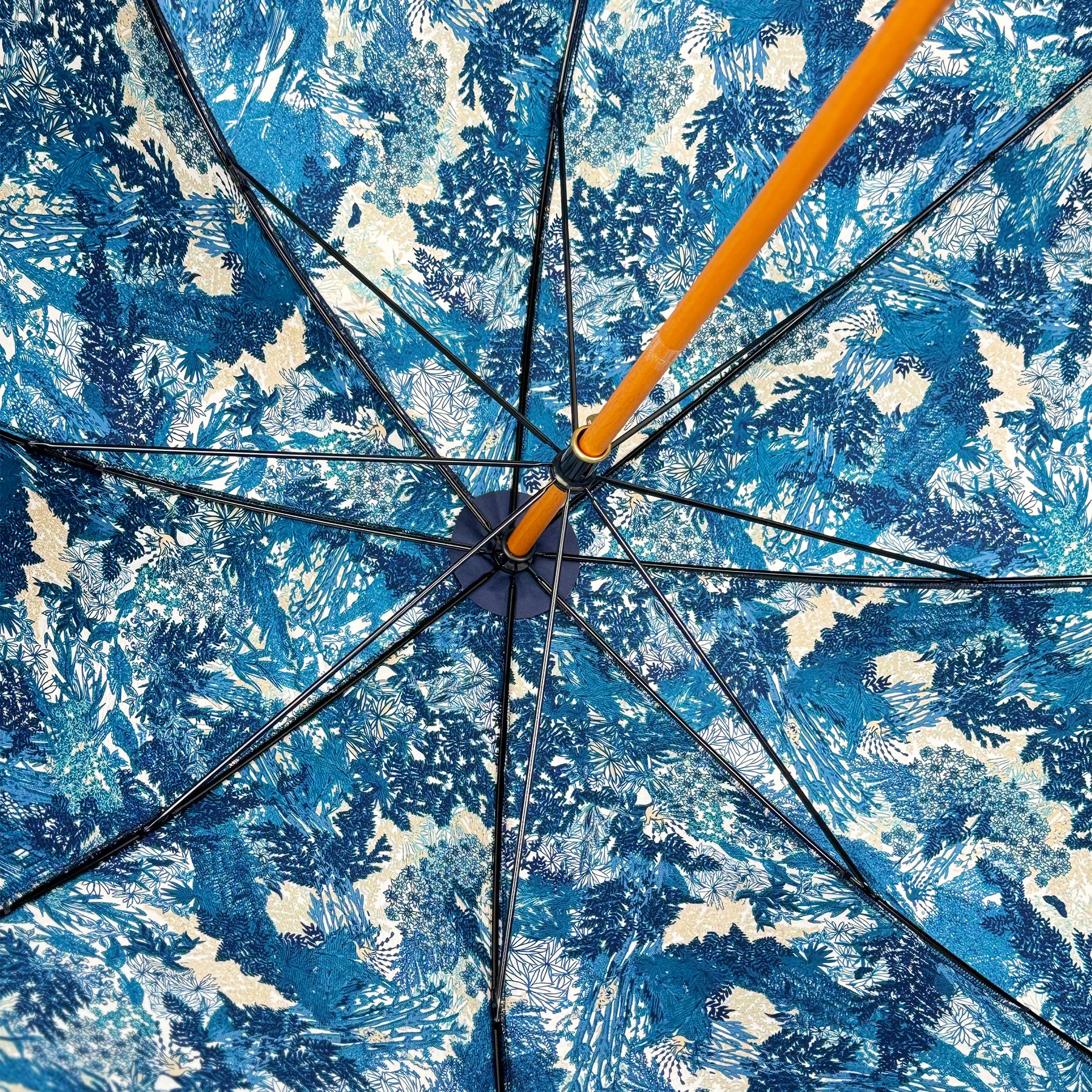 parapluie-de-cherbourg-x-petrusse-eve-dition-or-18-carats image 7