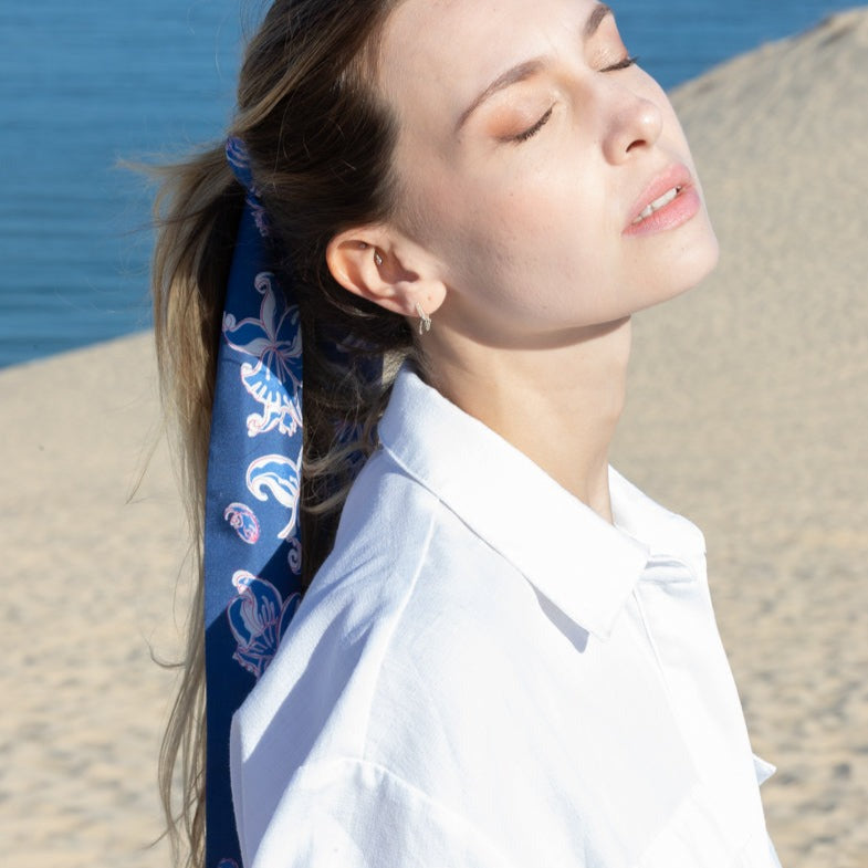 petrusse-diane-bleu-long-ruban-en-twill-de-soie image 3