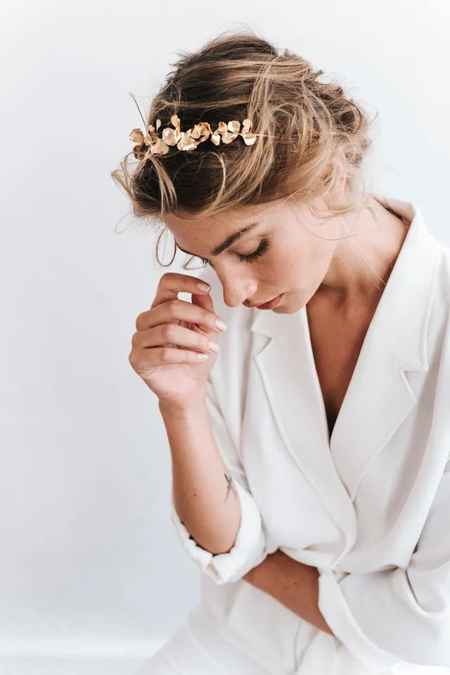 maison-sabben-headband-drape-fleurs-or-24-carats image 1