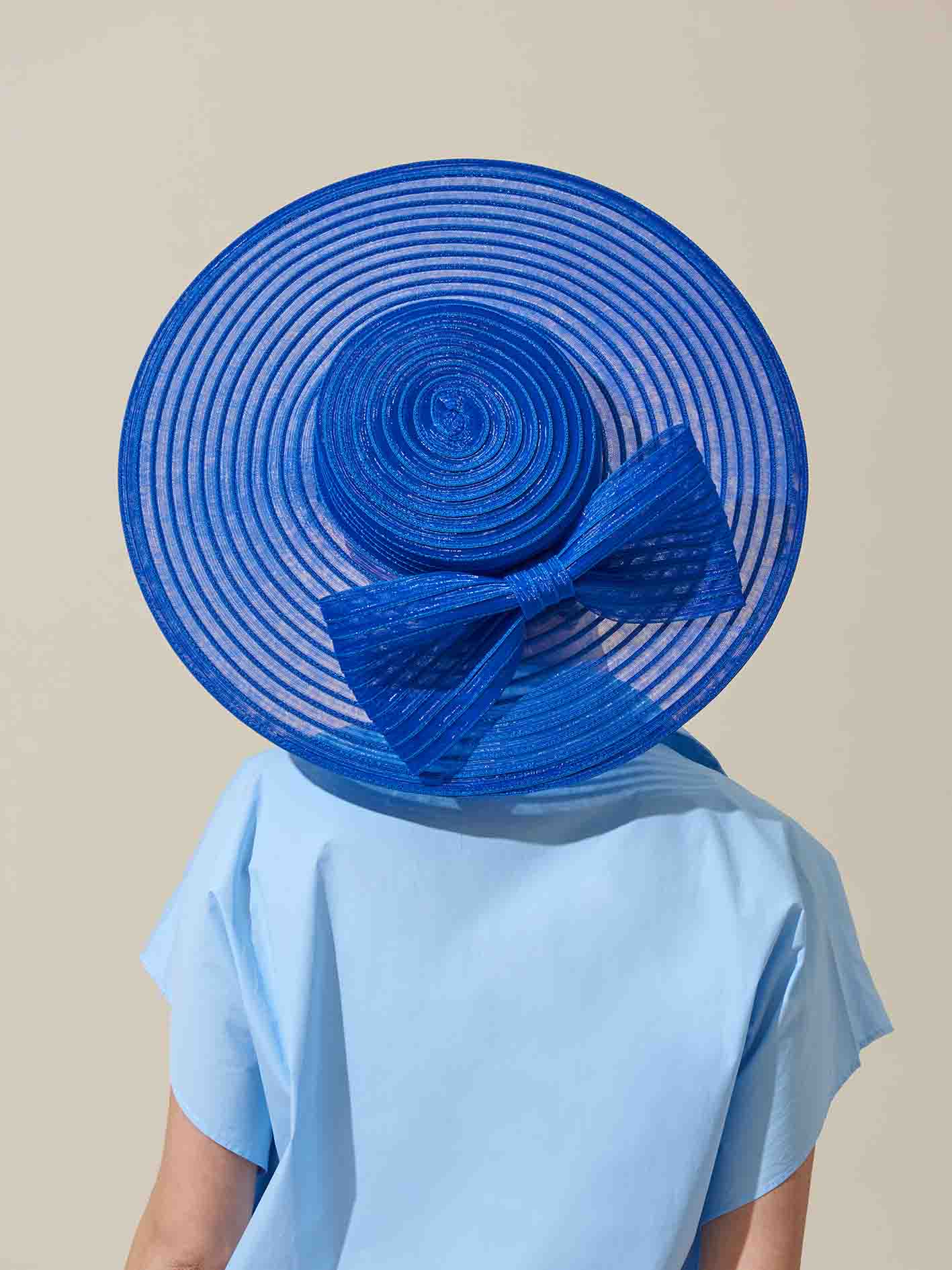 mademoiselle-chapeaux-calimucho-chapeau-ete-femme-ceremonie image 3