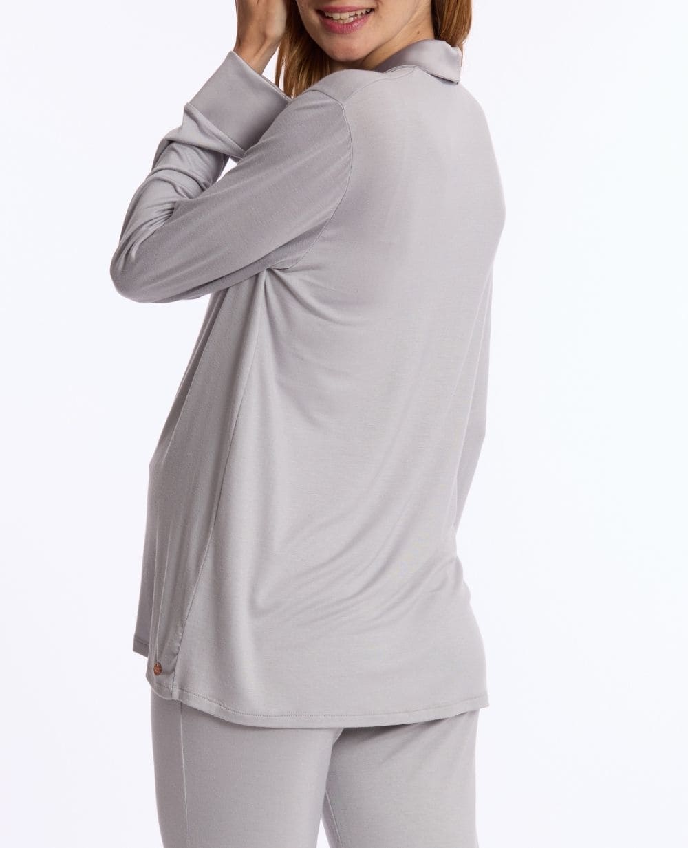 cache-c-ur-veste-de-pyjama-de-grossesse-et-d-allaitement-satine-gris image 4
