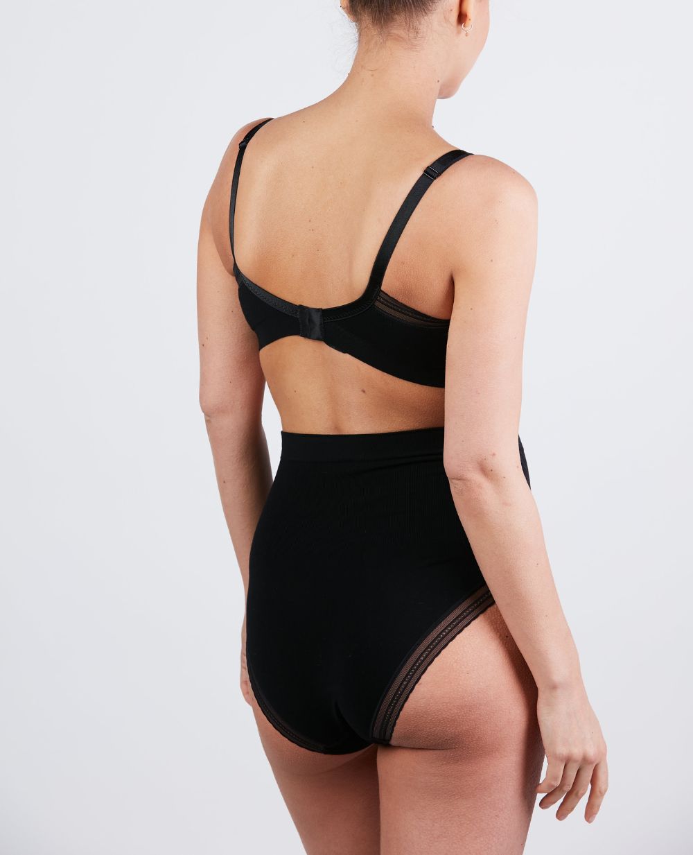 cache-c-ur-maxi-culotte-de-grossesse-sans-couture-milk-noir image 3