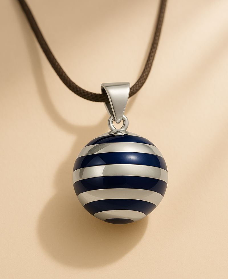 cache-c-ur-bola-de-grossesse-breton-argent-marine image 1