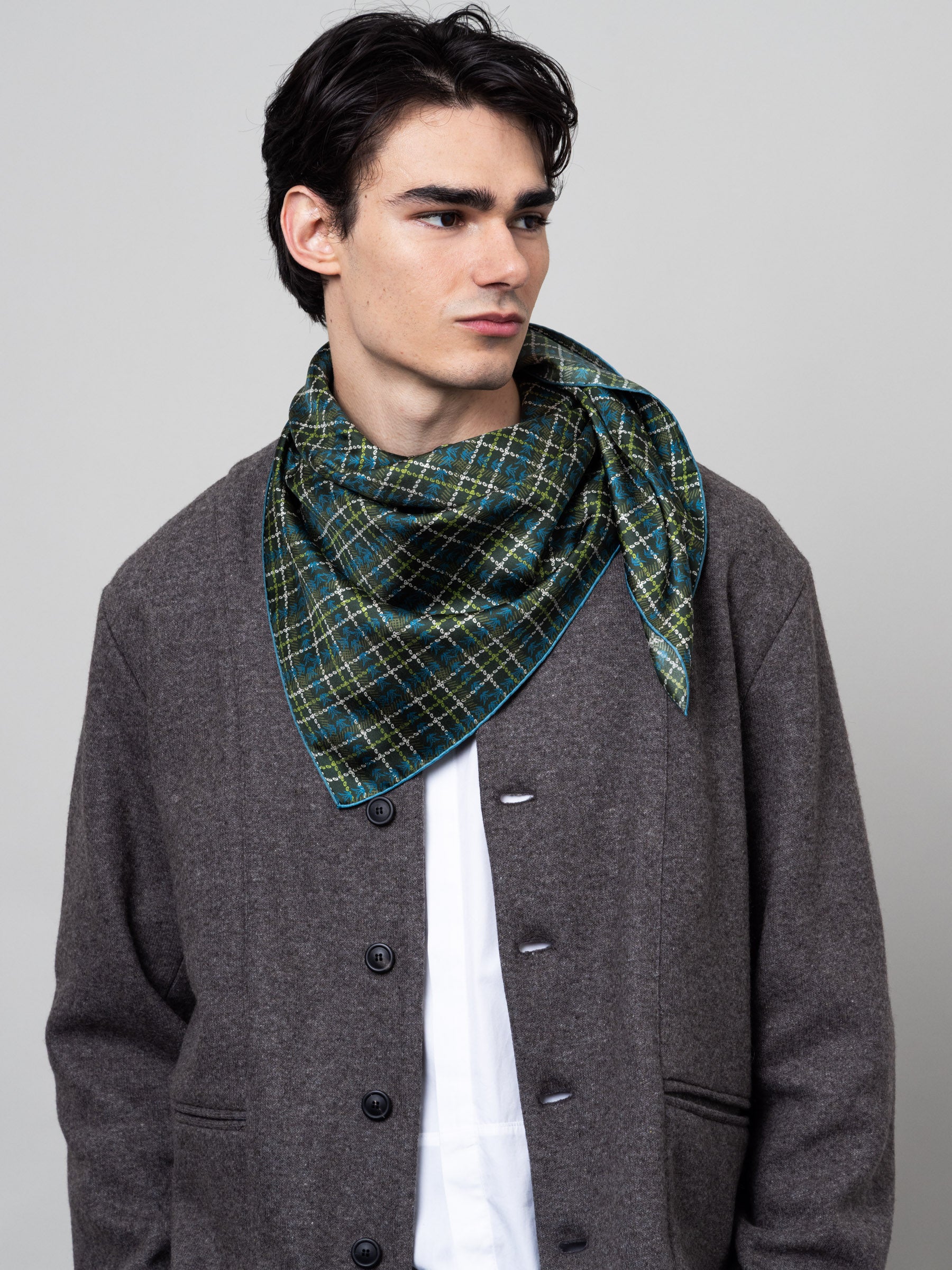 petrusse-clan-kaki-carr-de-soie-90-tartan image 7