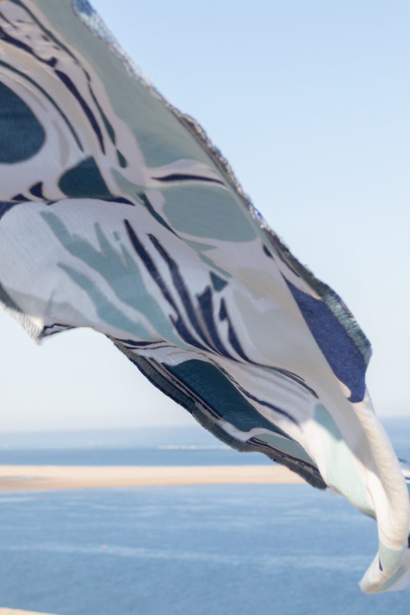 petrusse-calysto-bleu-grande-tole-coton-bio-75x200-cm image 3